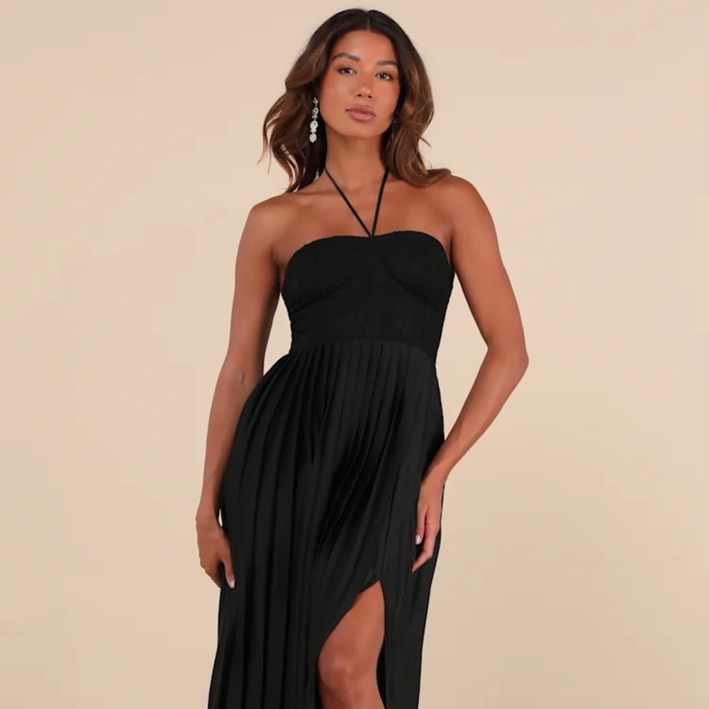 Lulus Black Lace Halter Maxi Dresss